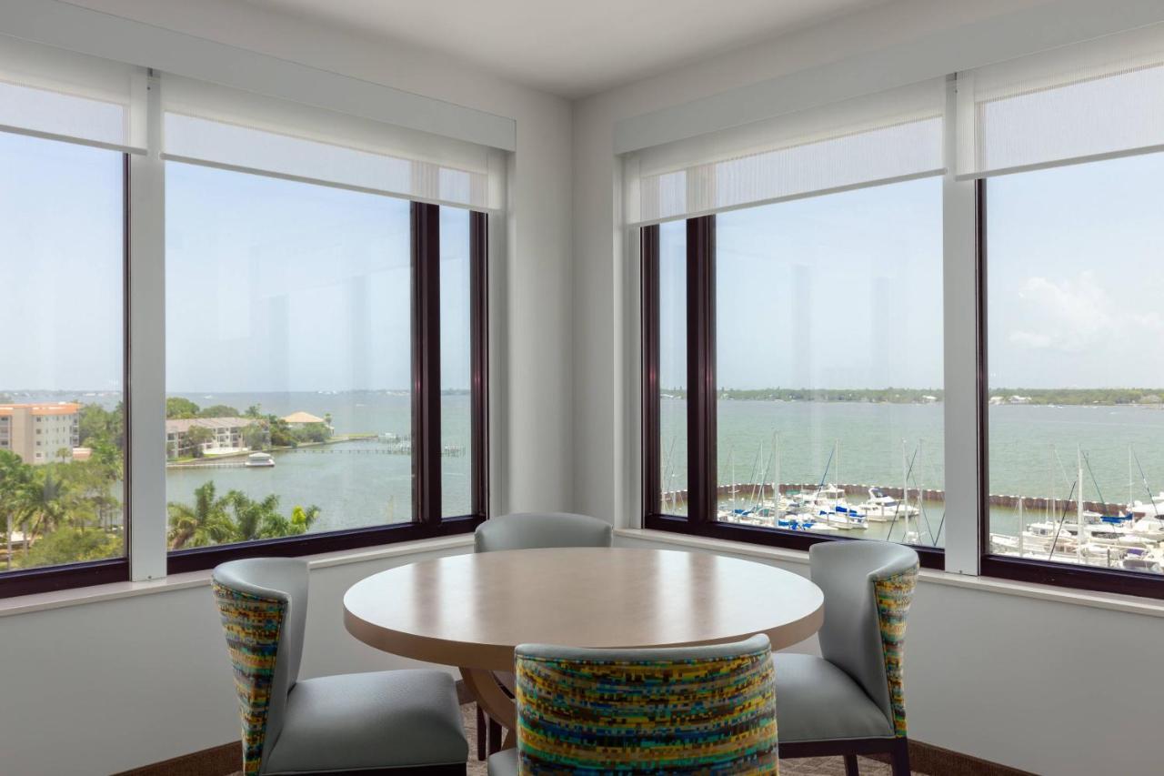 Springhill Suites By Marriott Bradenton Downtown/Riverfront Exterior photo